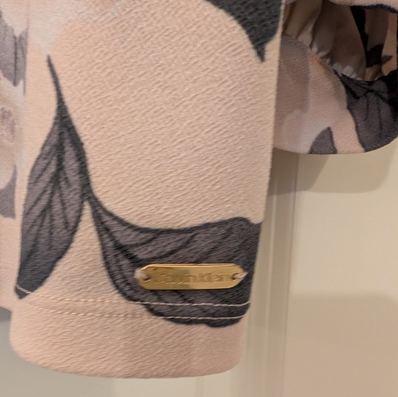 Calvin Klein 3/4 Bubble Sleeve Blouse - Picture 2 of 4